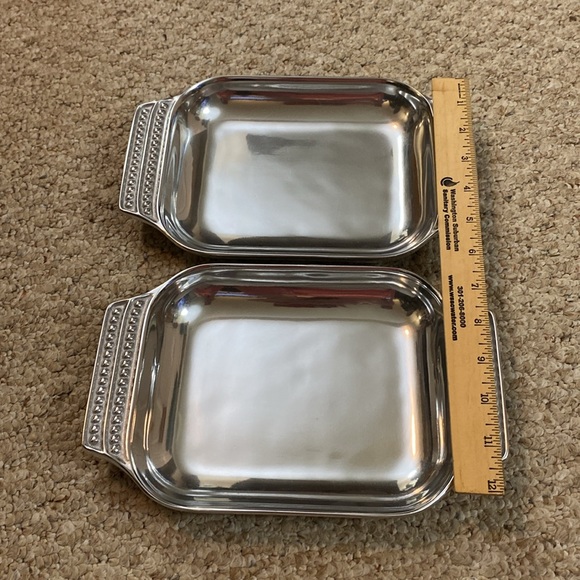 2 Wilton Armetale trays. Flute and Pearls #272045 - Picture 2 of 11